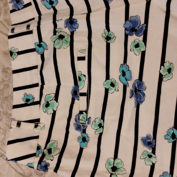 Elle Woman's White With Blue Stripes, Green & Blue Flowers, Size: 12 - Picture 7 of 7